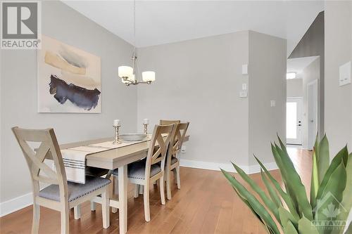 603 Willowmere Way, Ottawa, ON - Indoor Photo Showing Dining Room