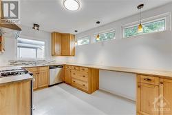 Bright kitchen - 