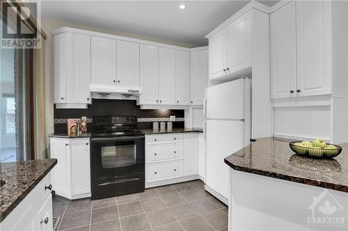 7 Clarey Avenue, Ottawa, ON - Indoor Photo Showing Kitchen