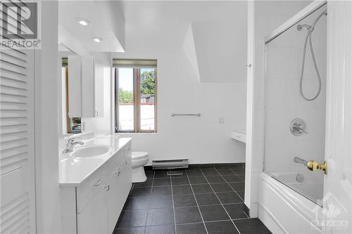 7 Clarey Avenue, Ottawa, ON - Indoor Photo Showing Bathroom