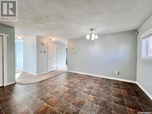 203 Cross Street N, Outlook, SK - Indoor Photo Showing Laundry Room