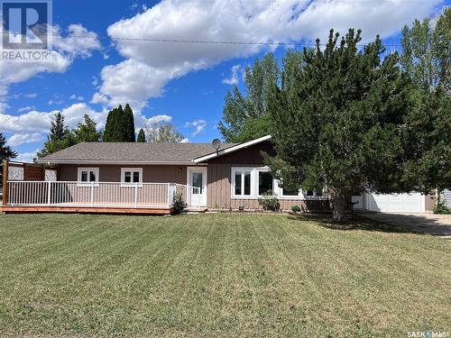 203 Cross Street N, Outlook, SK - Outdoor With Deck Patio Veranda