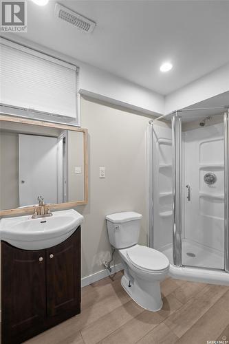 92 Kemp Crescent, Prince Albert, SK - Indoor Photo Showing Bathroom