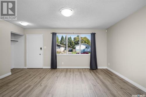 92 Kemp Crescent, Prince Albert, SK - Indoor Photo Showing Other Room