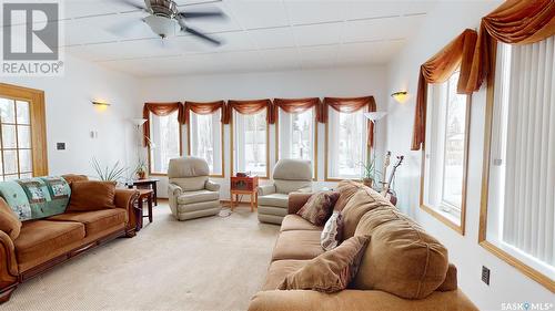 302 2Nd Avenue E, Blaine Lake, SK - Indoor Photo Showing Living Room