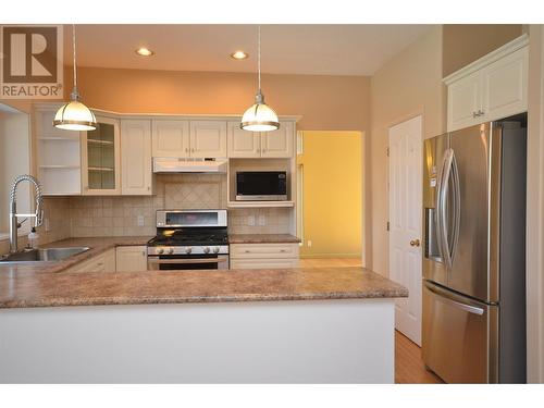 3321 Country Estate Court, Vernon, BC - Indoor Photo Showing Kitchen