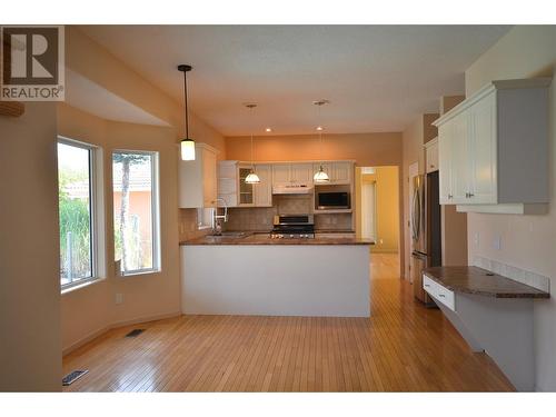 3321 Country Estate Court, Vernon, BC - Indoor Photo Showing Kitchen