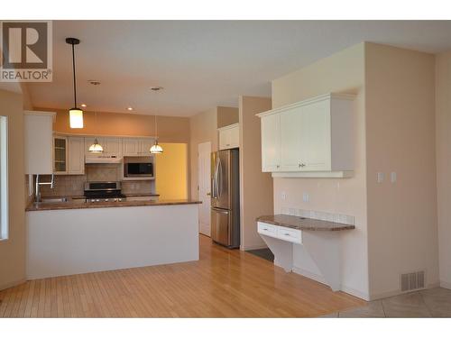 3321 Country Estate Court, Vernon, BC - Indoor Photo Showing Kitchen