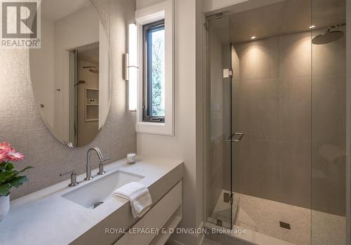 9 Campbell Crescent, Toronto, ON - Indoor Photo Showing Bathroom