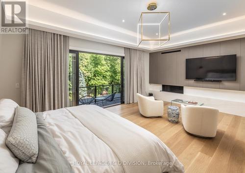 9 Campbell Crescent, Toronto, ON - Indoor Photo Showing Bedroom