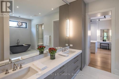 9 Campbell Crescent, Toronto, ON - Indoor Photo Showing Bathroom