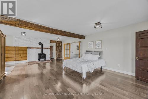 665 4 Line S, Oro-Medonte, ON - Indoor Photo Showing Bedroom