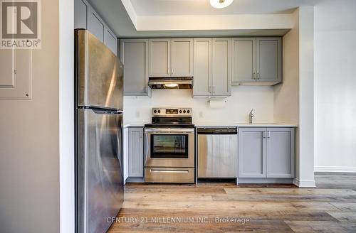 527 - 200 Lagerfeld Drive, Brampton, ON - Indoor Photo Showing Kitchen With Stainless Steel Kitchen