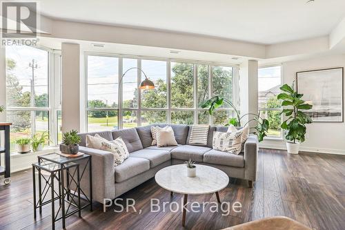 211 - 320 Plains Road S, Burlington (Lasalle), ON - Indoor Photo Showing Living Room