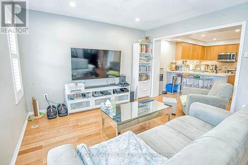 923 Sprague Place, Milton (Coates), ON - Indoor Photo Showing Living Room