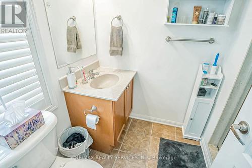 923 Sprague Place, Milton, ON - Indoor Photo Showing Bathroom