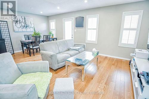 923 Sprague Place, Milton (Coates), ON - Indoor Photo Showing Living Room