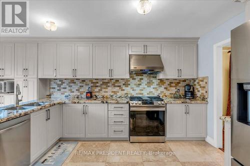 50 Granby Court, Brampton, ON - Indoor Photo Showing Kitchen