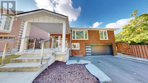 25 Cardell Avenue, Toronto (Humberlea-Pelmo Park), ON - Outdoor