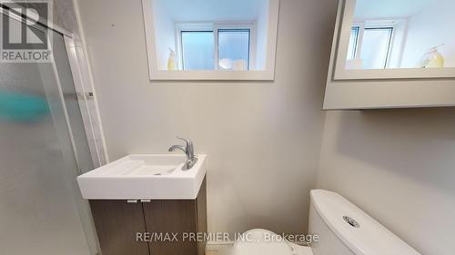 25 Cardell Avenue, Toronto (Humberlea-Pelmo Park), ON - Indoor Photo Showing Bathroom