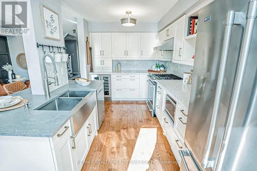 1030 Southport Drive, Oshawa, ON - Indoor Photo Showing Kitchen With Double Sink With Upgraded Kitchen