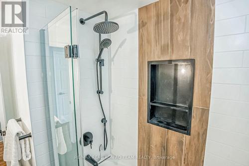 1030 Southport Drive, Oshawa, ON - Indoor Photo Showing Bathroom