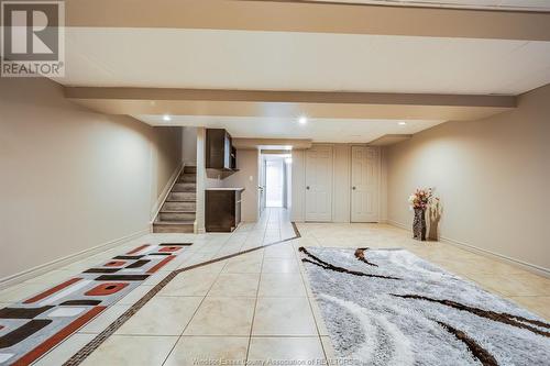 9793 Lynngrove Crescent, Windsor, ON - Indoor