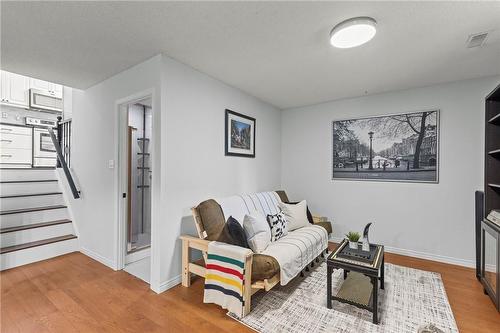 28 Gurnett Drive, Hamilton, ON - Indoor