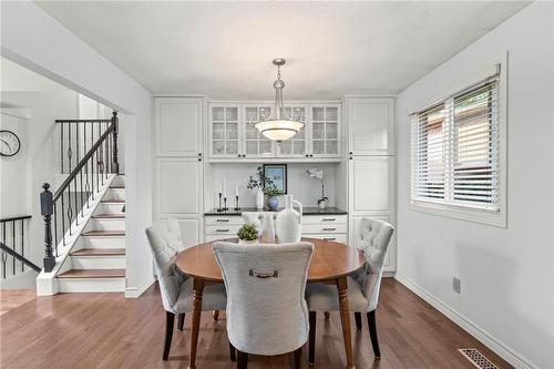 28 Gurnett Drive, Hamilton, ON - Indoor Photo Showing Dining Room