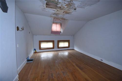 168 Macnab Street N, Hamilton, ON - Indoor Photo Showing Other Room