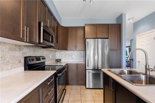 Kitchen - 60 Madonna Drive, Hamilton, ON - Indoor Photo Showing Kitchen With Double Sink