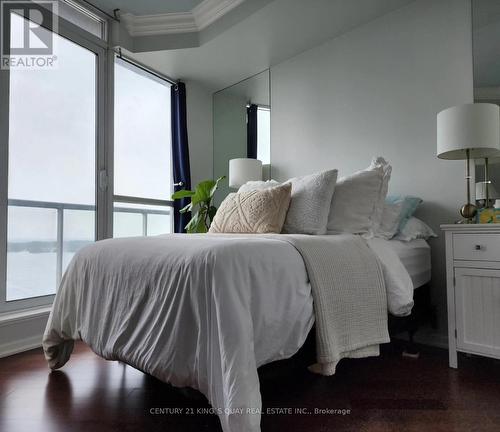 2205 - 208 Queens Quay W, Toronto, ON - Indoor Photo Showing Bedroom