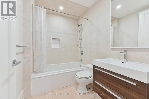 275 Glenforest Road, Toronto (Lawrence Park North), ON - Indoor Photo Showing Bathroom