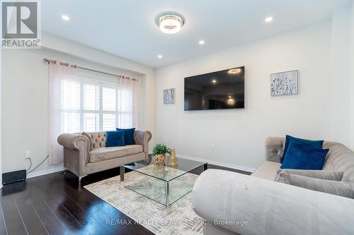 96 Bruce Cameron Drive, Clarington, ON - Indoor Photo Showing Living Room