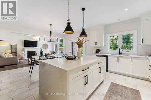 47 Harry Lee Crescent, Clarington (Bowmanville), ON - Indoor Photo Showing Kitchen