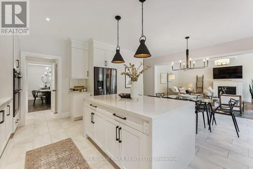 47 Harry Lee Crescent, Clarington (Bowmanville), ON - Indoor Photo Showing Kitchen With Upgraded Kitchen