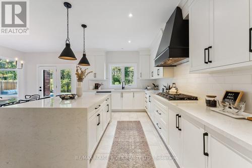 47 Harry Lee Crescent, Clarington (Bowmanville), ON - Indoor Photo Showing Kitchen With Upgraded Kitchen