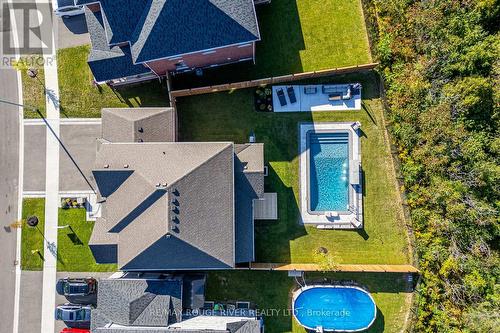 47 Harry Lee Crescent, Clarington (Bowmanville), ON - Outdoor With Above Ground Pool