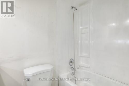 1105 - 180 Markham Road, Toronto (Scarborough Village), ON - Indoor Photo Showing Bathroom