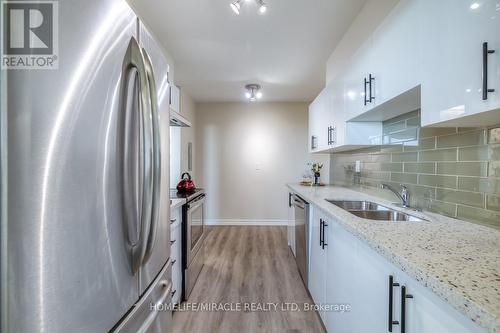 1105 - 180 Markham Road, Toronto (Scarborough Village), ON - Indoor Photo Showing Kitchen With Double Sink With Upgraded Kitchen