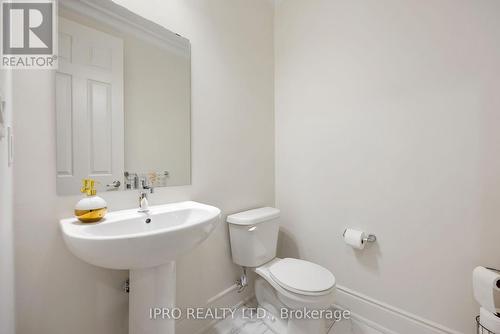 14 Hummingbird Grove, Adjala-Tosorontio (Colgan), ON - Indoor Photo Showing Bathroom