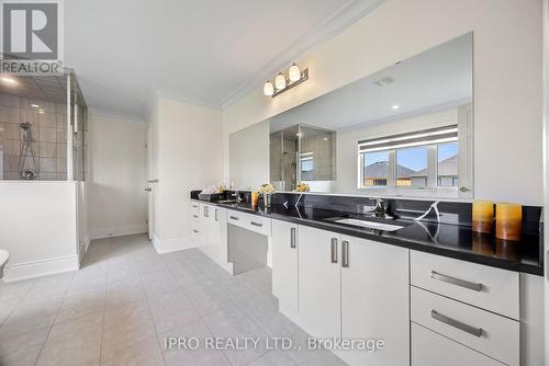 14 Hummingbird Grove, Adjala-Tosorontio (Colgan), ON - Indoor Photo Showing Kitchen With Double Sink