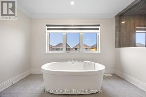 14 Hummingbird Grove, Adjala-Tosorontio (Colgan), ON - Indoor Photo Showing Bathroom