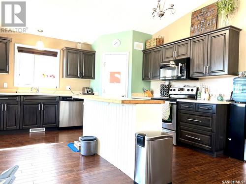 102 Second Avenue N, Ebenezer, SK - Indoor Photo Showing Kitchen