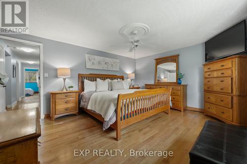 4871 Wellington Road 29, Guelph/Eramosa, ON - Indoor Photo Showing Bedroom