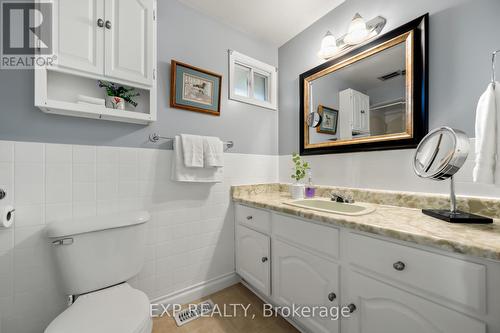 4871 Wellington Road 29, Guelph/Eramosa, ON - Indoor Photo Showing Bathroom