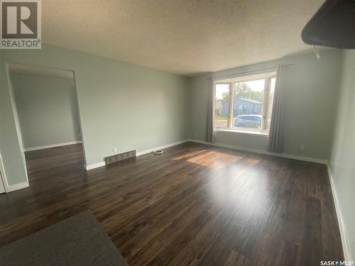 214 Cartier Crescent, Saskatoon, SK - Indoor Photo Showing Other Room