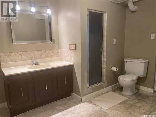 214 Cartier Crescent, Saskatoon, SK - Indoor Photo Showing Bathroom