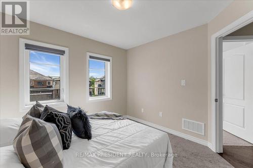 105 Eva Drive, Waterloo, ON - Indoor Photo Showing Bedroom