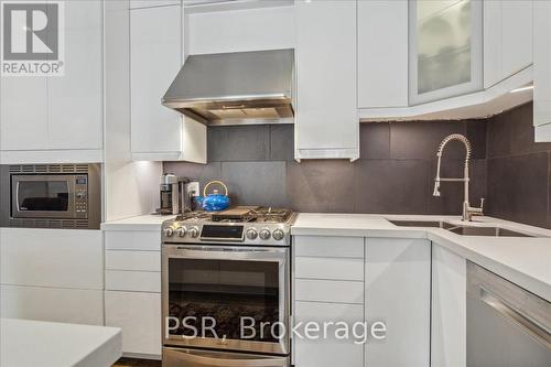 109 Ontario Avenue, Hamilton (Stinson), ON - Indoor Photo Showing Kitchen With Double Sink With Upgraded Kitchen